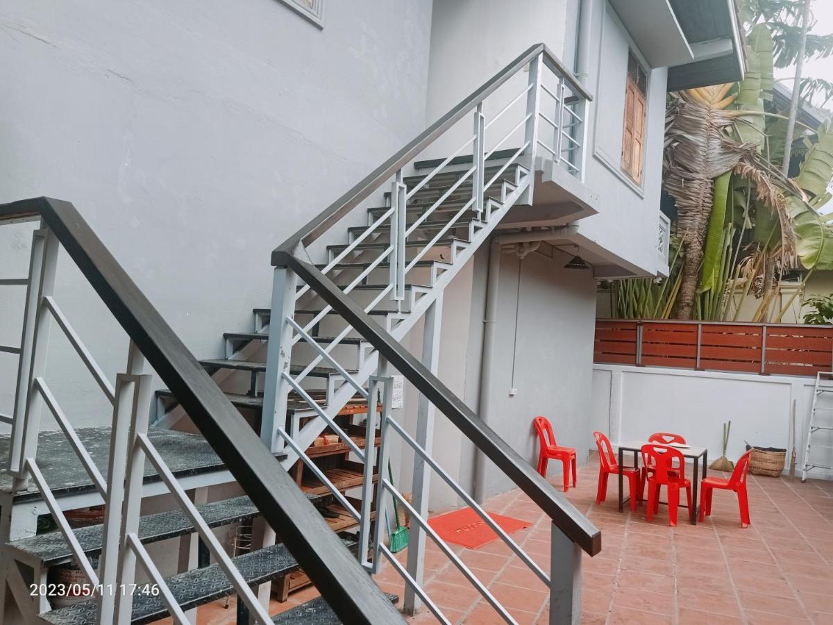 Aurora Backpackers Hostel Λουάνγκ Πραμπάνγκ Εξωτερικό φωτογραφία