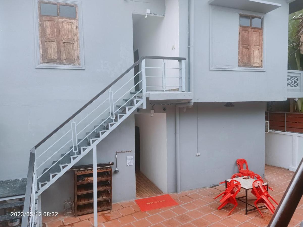 Aurora Backpackers Hostel Λουάνγκ Πραμπάνγκ Εξωτερικό φωτογραφία