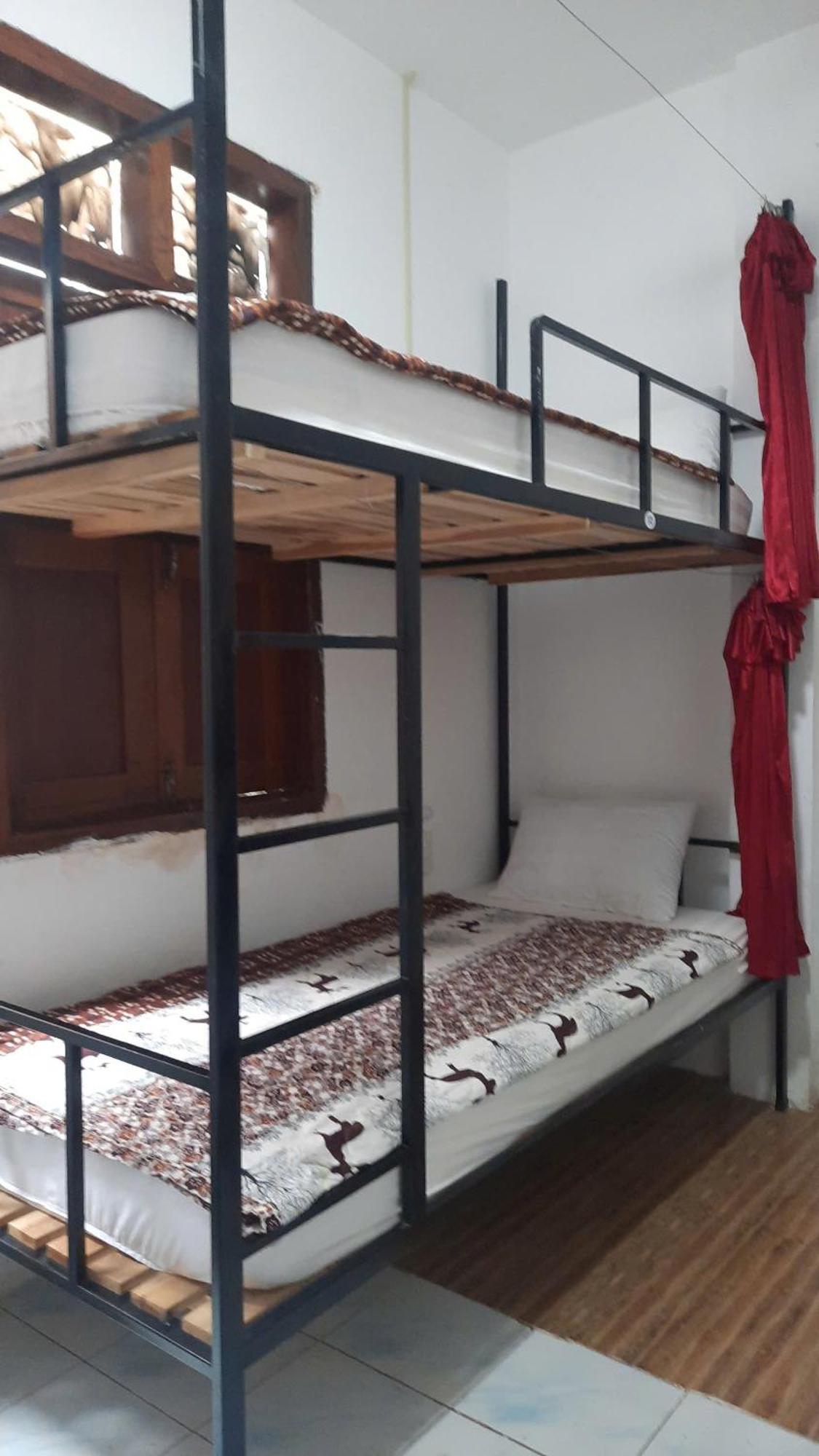 Aurora Backpackers Hostel Λουάνγκ Πραμπάνγκ Εξωτερικό φωτογραφία