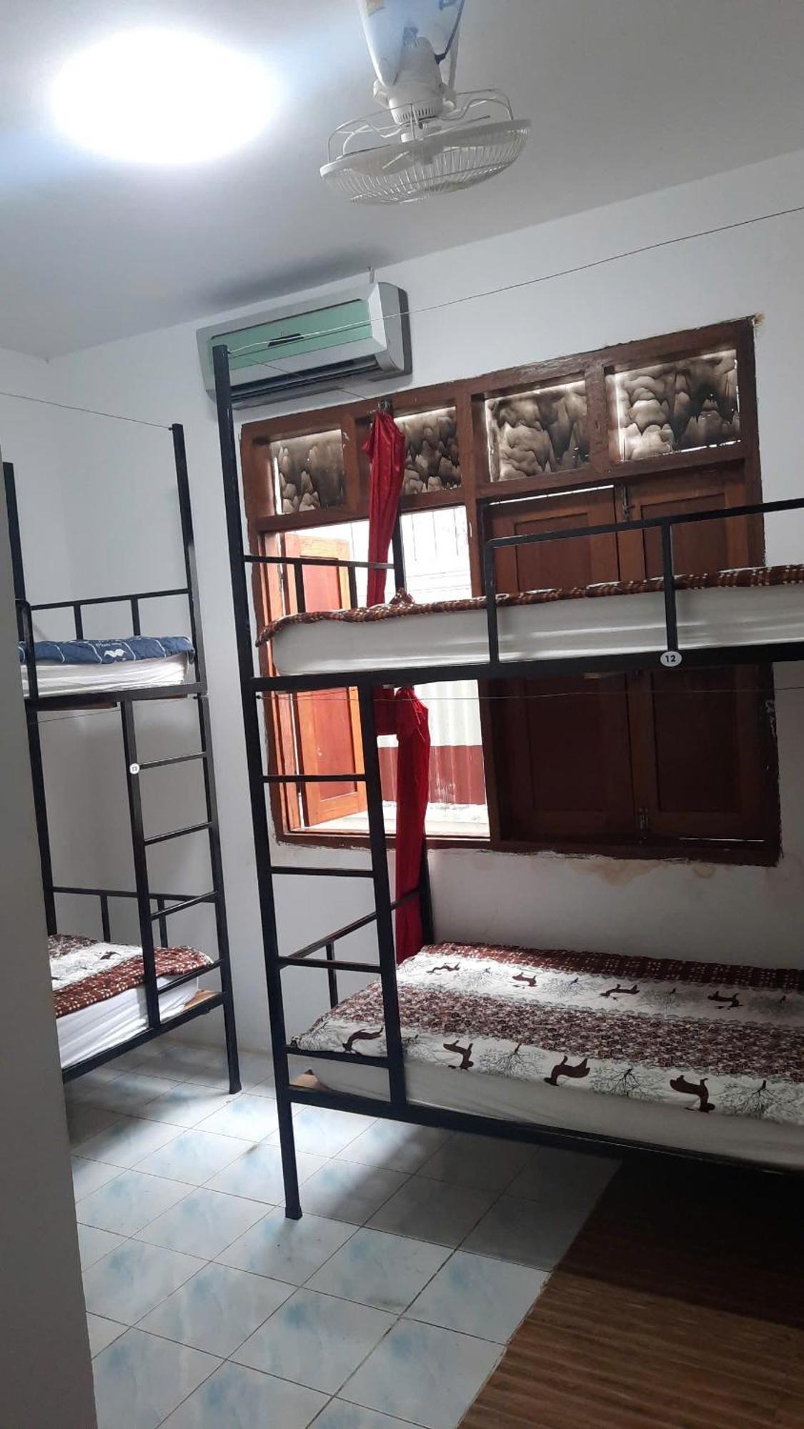Aurora Backpackers Hostel Λουάνγκ Πραμπάνγκ Εξωτερικό φωτογραφία