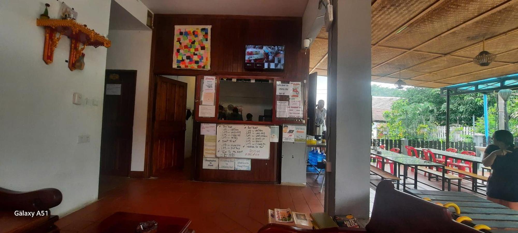 Aurora Backpackers Hostel Λουάνγκ Πραμπάνγκ Εξωτερικό φωτογραφία