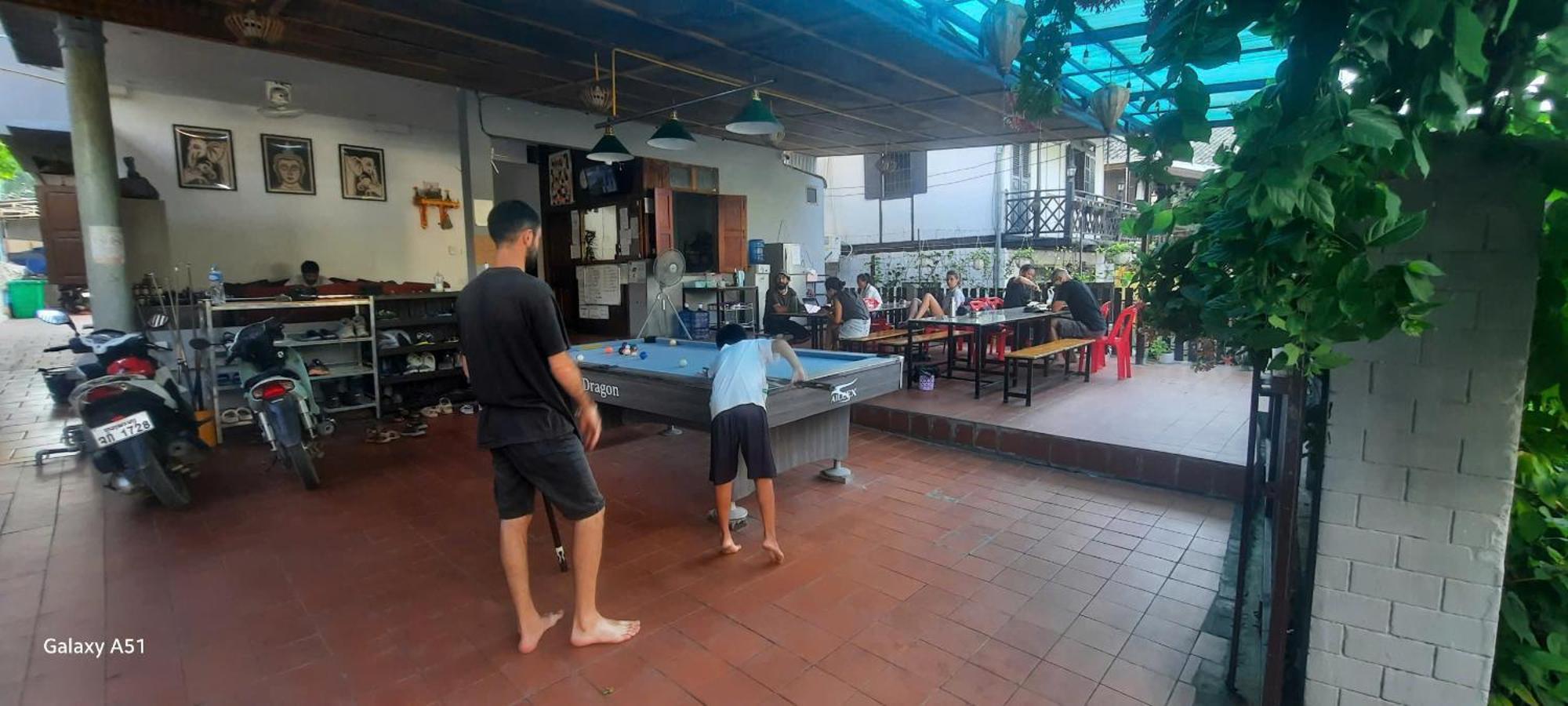 Aurora Backpackers Hostel Λουάνγκ Πραμπάνγκ Εξωτερικό φωτογραφία